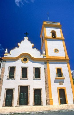 De Catedral Metropolitana de Natal: Een architectonische juweel vol religieuze symboliek!