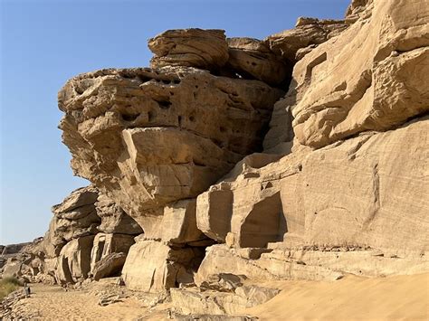  De Gebel El-Silsila: Een Ongewone Reis Doorheen Tijd en Steen!