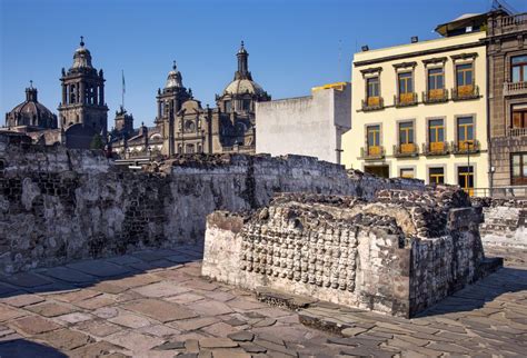 De Templo Mayor: Een Historische Archeologische Site en Hart van het Azteekse Rijk!