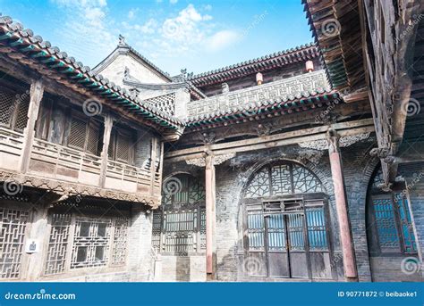 De Wang Family Courtyard: Een verborgen juweel vol geschiedenis en architectuur!