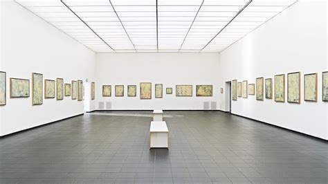 De Kunsthalle Darmstadt: Een Oase van Creativiteit en Historische Schatten!